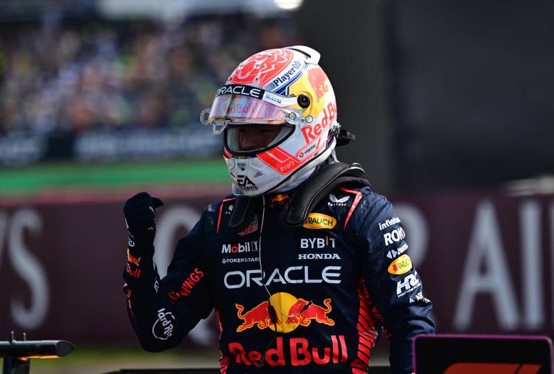 MAX VERSTAPPEN SE LLEVA EL GP DE GRAN BRETAÑA; CHECO SE QUEDA CERCA DEL PODIUM.