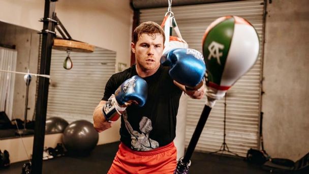 CANELO COMIENZA SU PREPARACIÓN ANTE JERMELL CHARLO