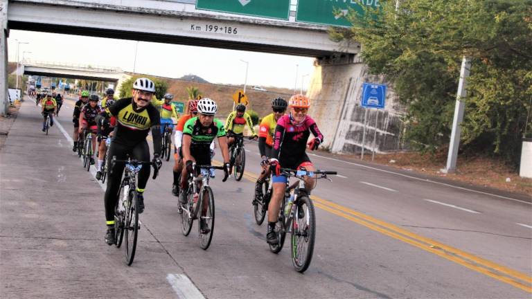 CONVOCAN A CICLISTAS AL PASEO Hacienda La Campana