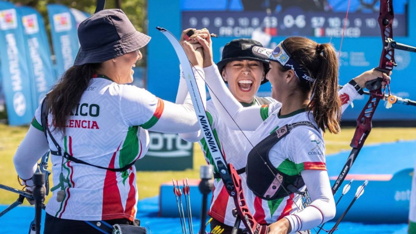 EQUIPO FEMINIL CON ARCO DE MÉXICO, AVANZA A SEMI FINALES EN EL MUNDIAL