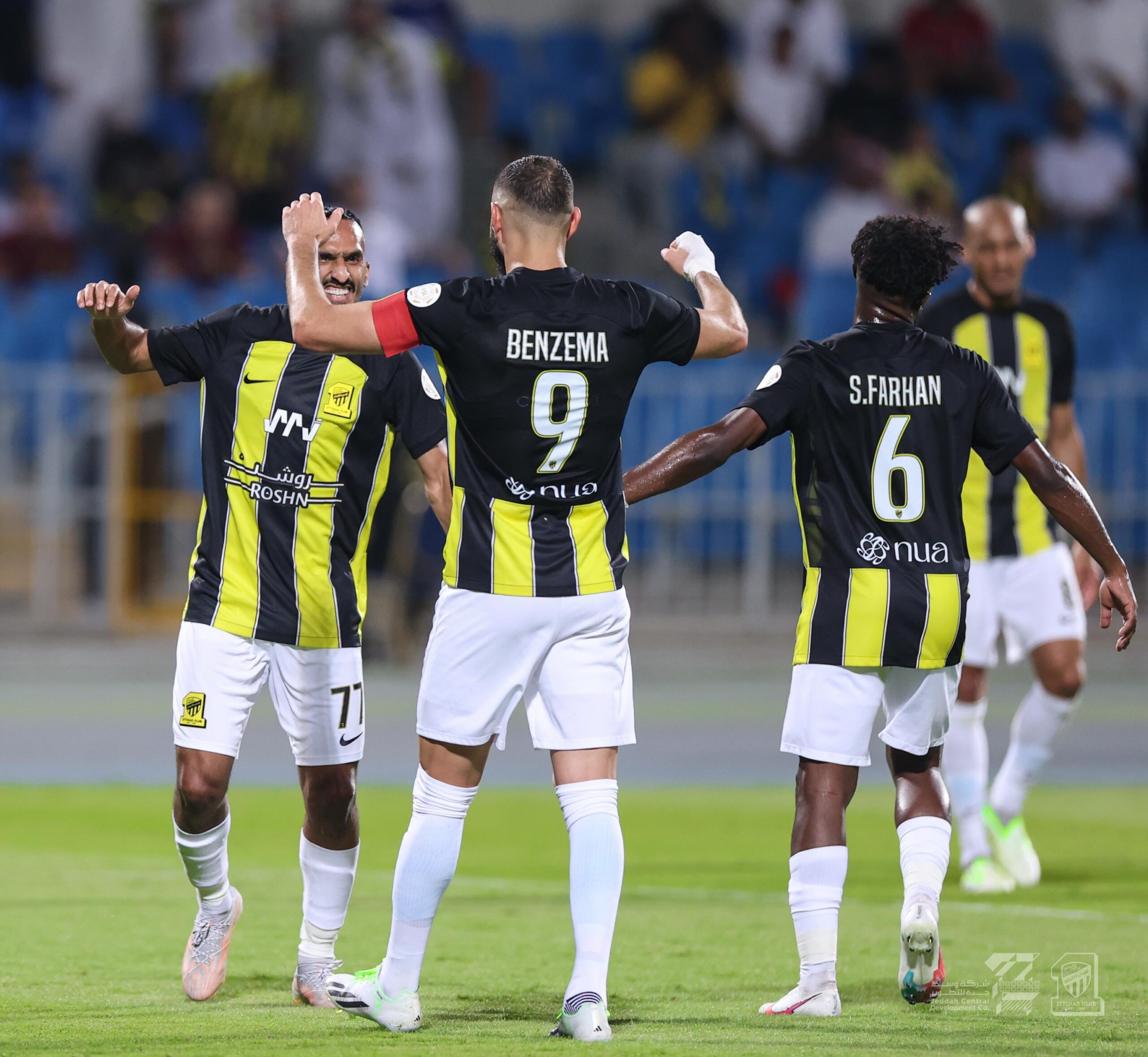 AL ITTIHAD GOLEA Y SIGUE CON PASO PERFECTO EN LA LIGA