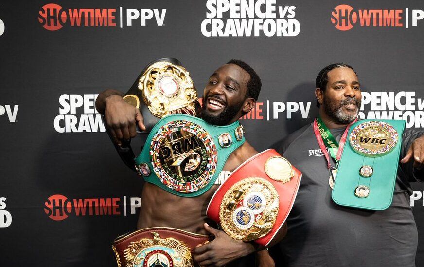 TERENCE CRAWFORD QUIERE PELEAR CONTRA EL GANADOR ENTRE 'CANELO' Y JERMELL CHARLO