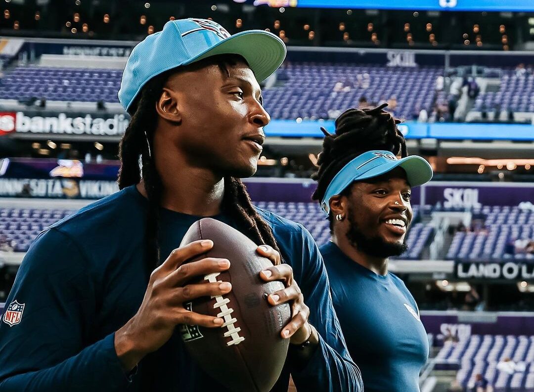 DEANDRE HOPKINS Y DERRICK HENRY SERÁN UNA PAREJA OFENSIVA DE LUJO PARA LOS TITANS