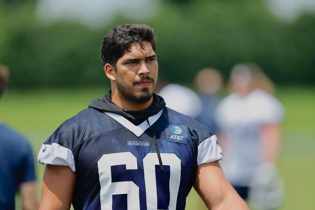 ISAAC ALARCÓN APUNTA A DESTACAR CON LA DEFENSIVA DE LOS COWBOYS