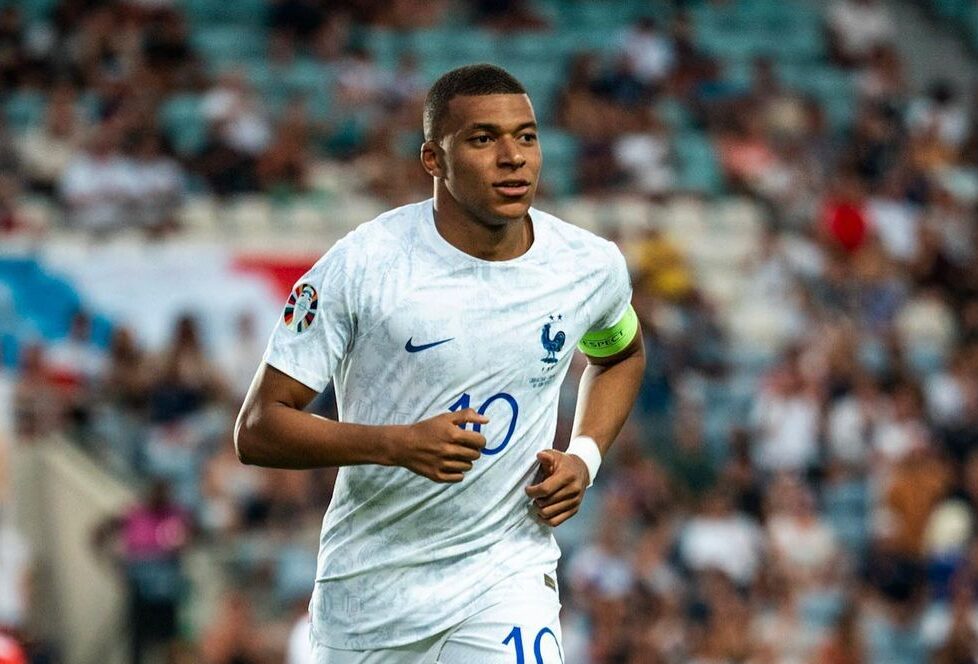 KYLIAN MBAPPÉ SIGUE SIENDO JUGADOR DEL PSG