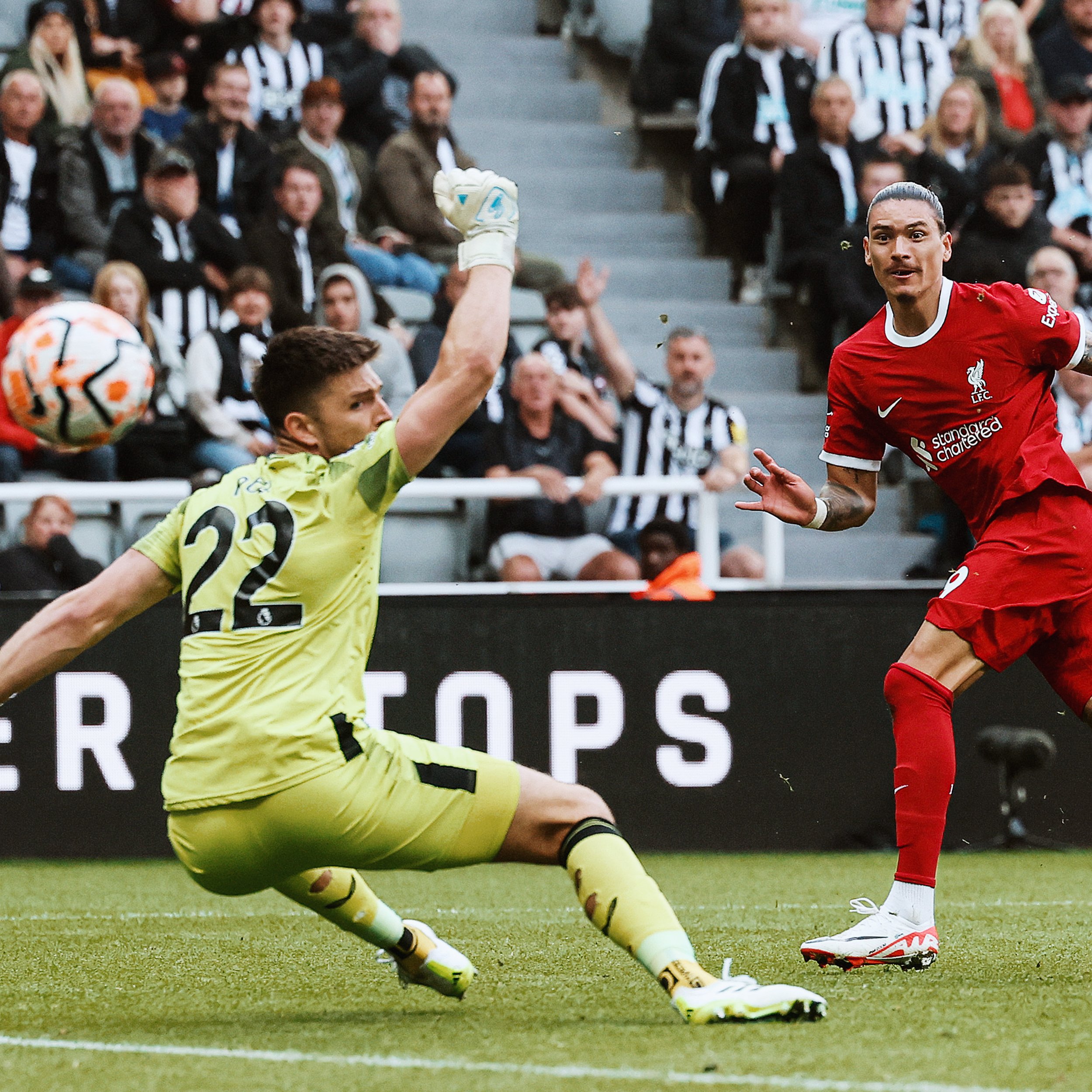 REMONTADA DE LOCOS, LIVERPOOL LE SACA LA VICTORIA AL NEWCASTLE