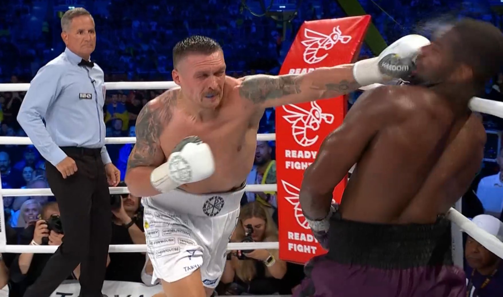 USYK DERROTA A DUBOIS POR LA VÍA RAPIDA