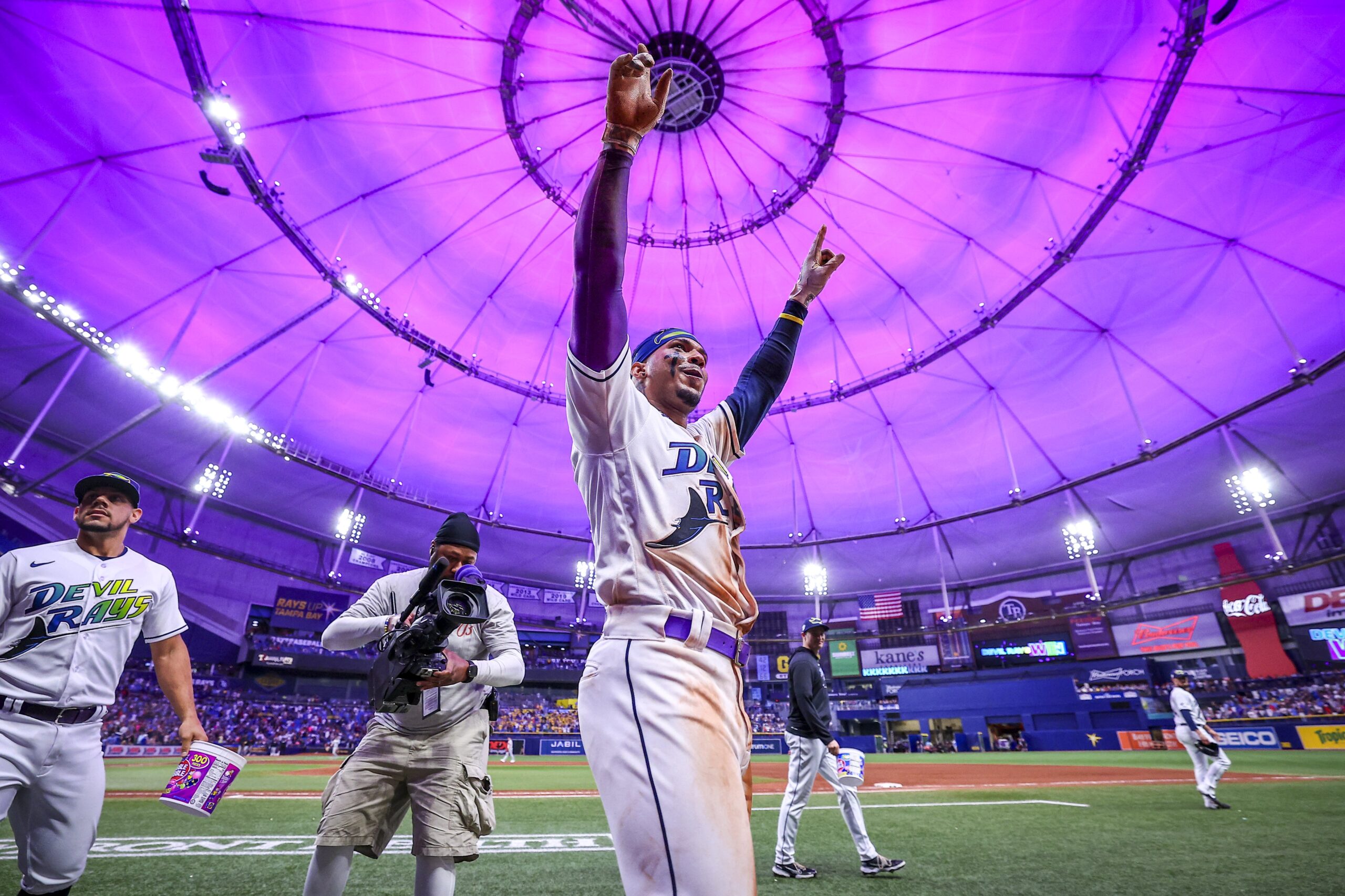 WANDER FRANCO, EL HÉROE DE LA NOCHE PARA LOS RAYS