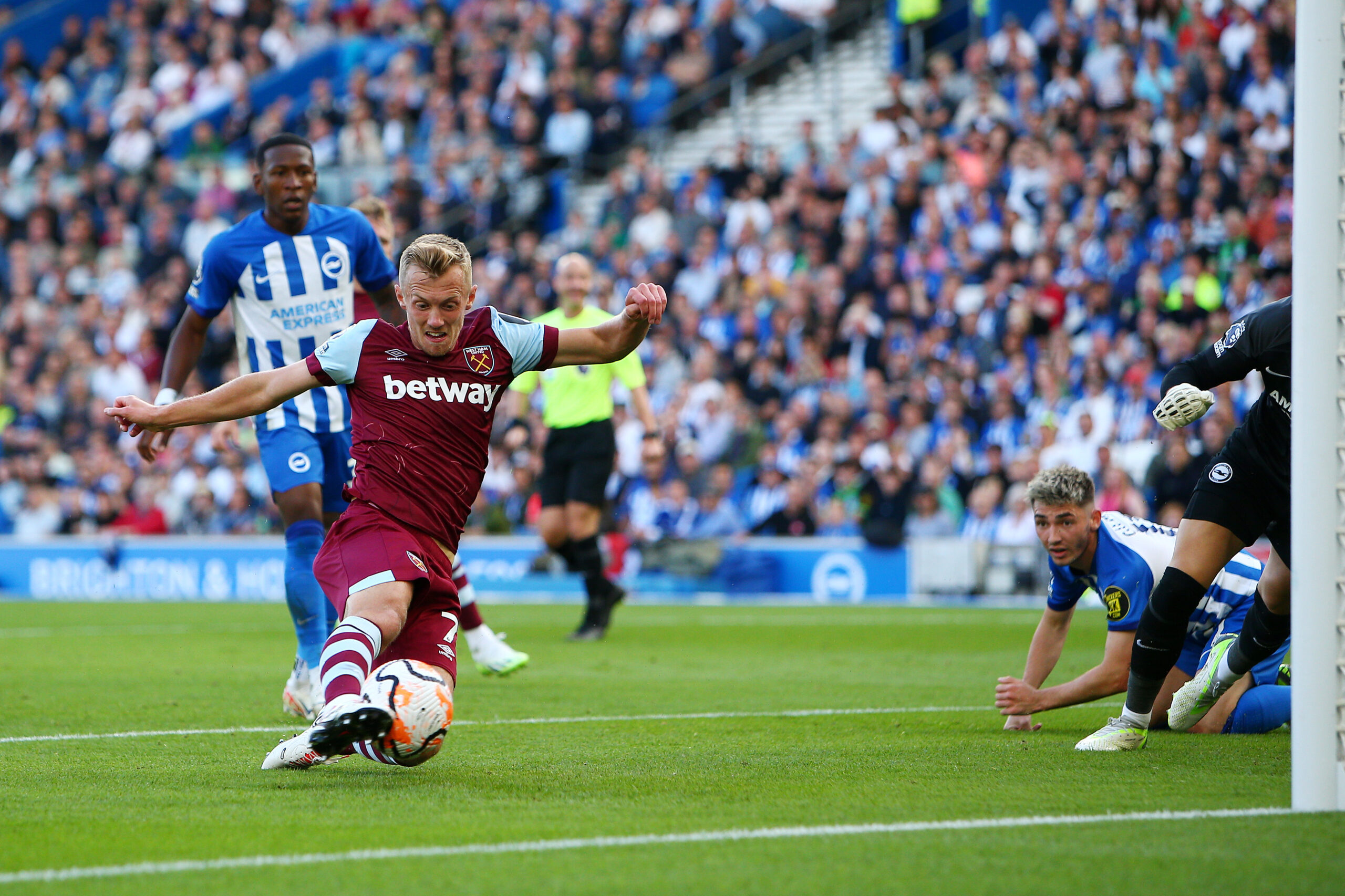 WEST HAM LE QUITA EL INVICTO AL BRIGHTON Y SUMA DE TRES