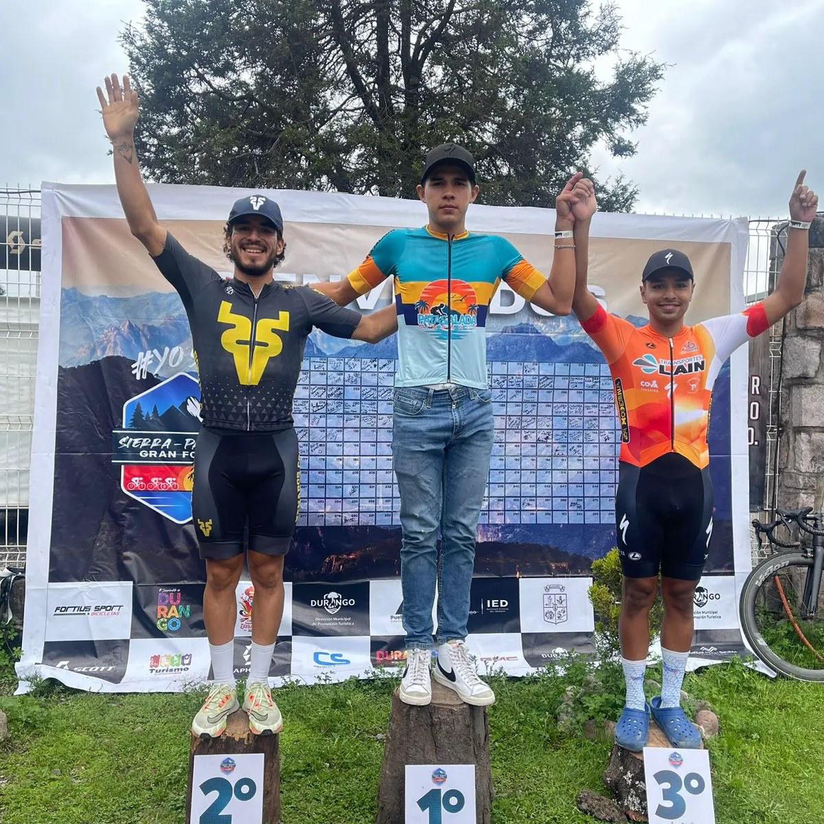 PORTEÑOS DOMINAN LA CARRERA CICLISTA SIERRA- PACIFICO