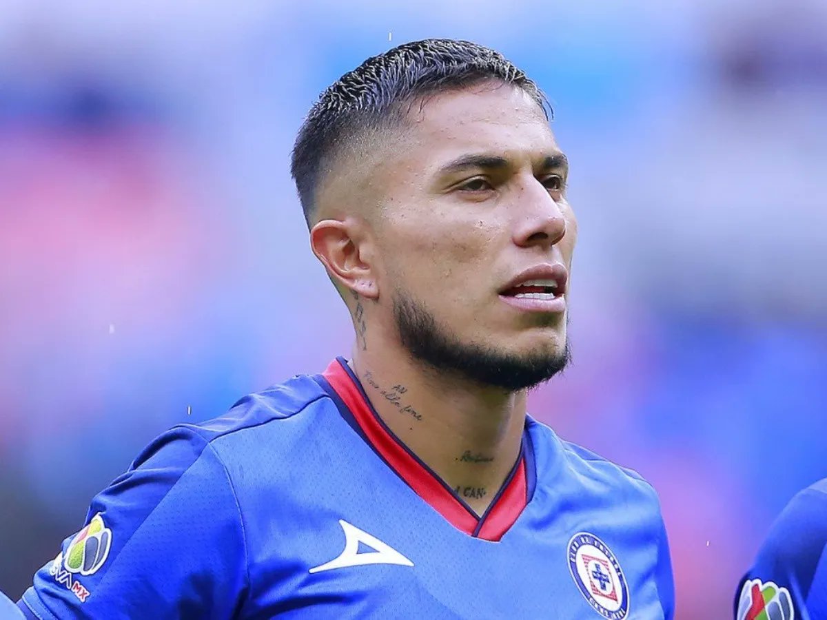 Carlos Salcedo. Cruz Azul