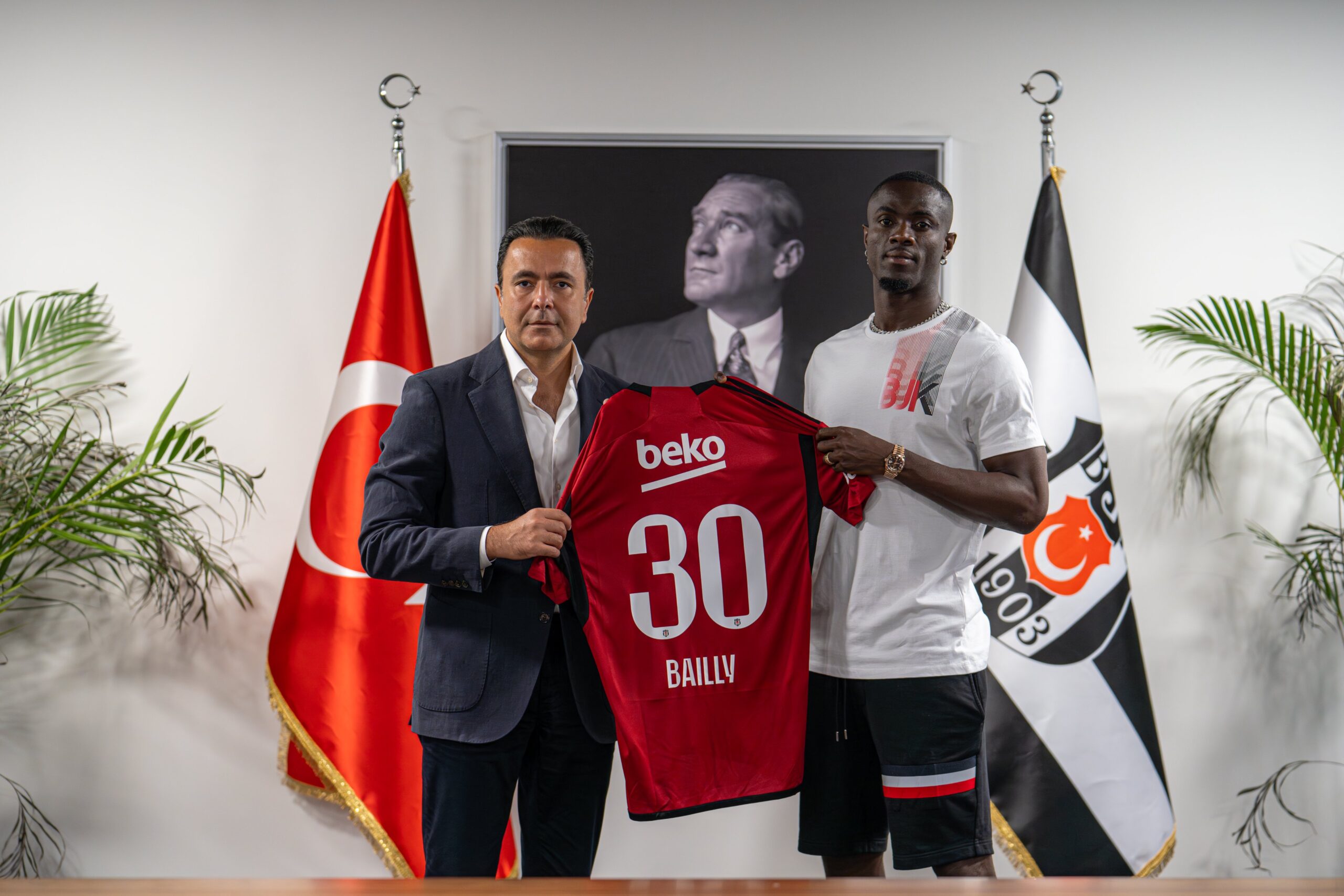 ERIC BAILLY ES NUEVO JUGADOR DEL BESIKTAS DE TURQUÍA