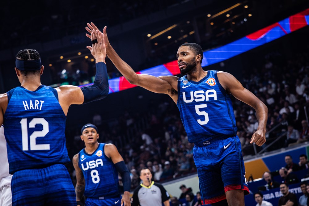 ESTADOS UNIDOS CELEBRA TRAS AVANZAR A SEMIFINALES