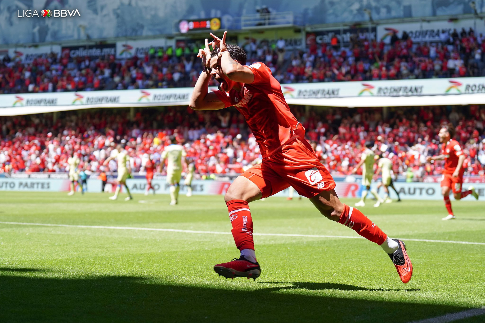 Maxi Araujo. Toluca Vs América fecha 9