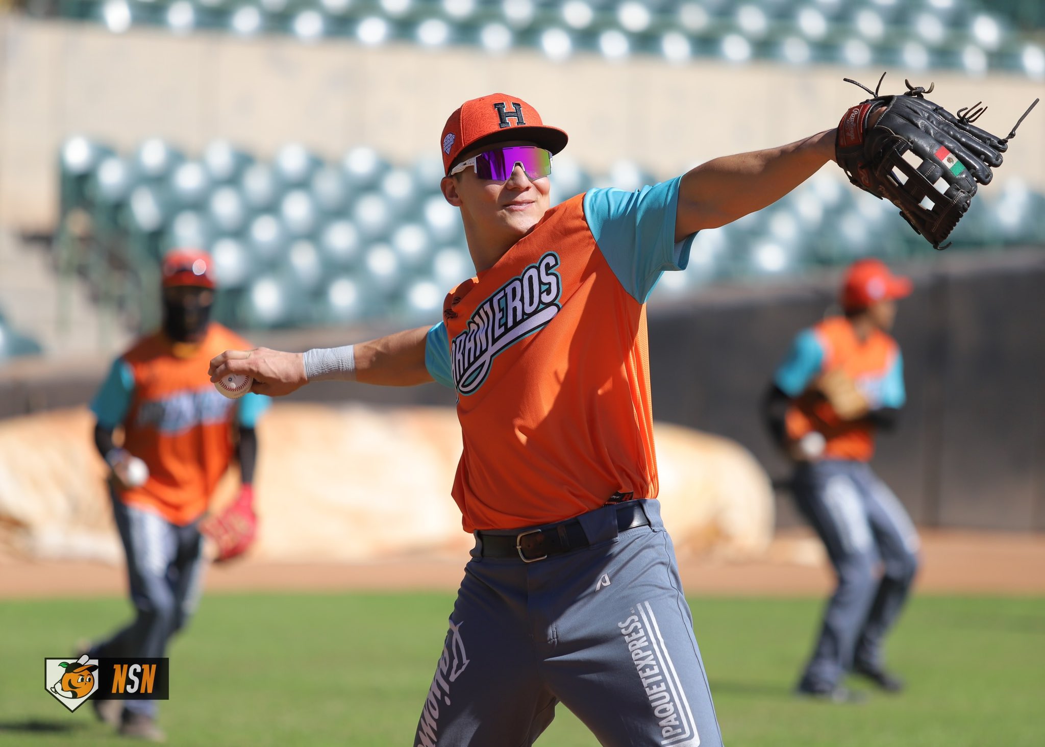 JOSÉ CARDONA REPORTA A LOS NARANJEROS DE HERMOSILLO  SportsMedia