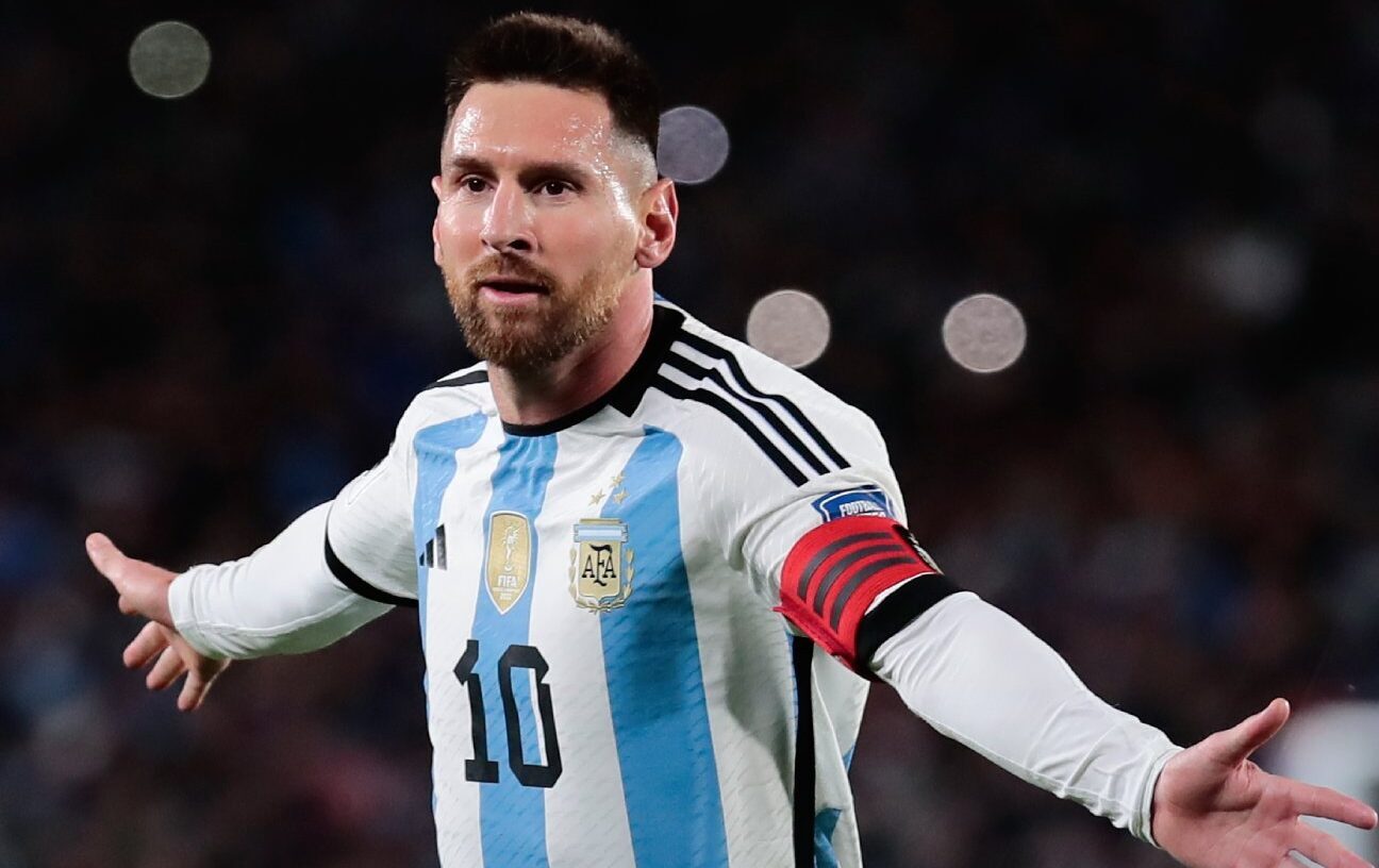 LIONEL MESSI FESTEJA SU GOL CON ARGENTINA