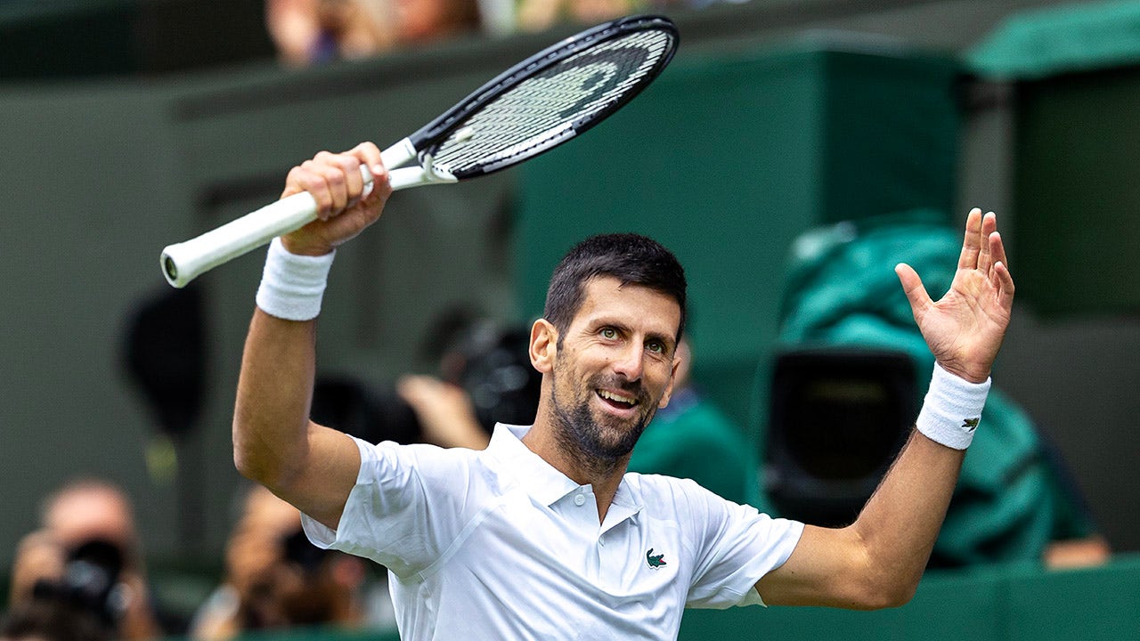 DJOKOVIC BUSCA AVANZAR SOBRE LASLO DJERE