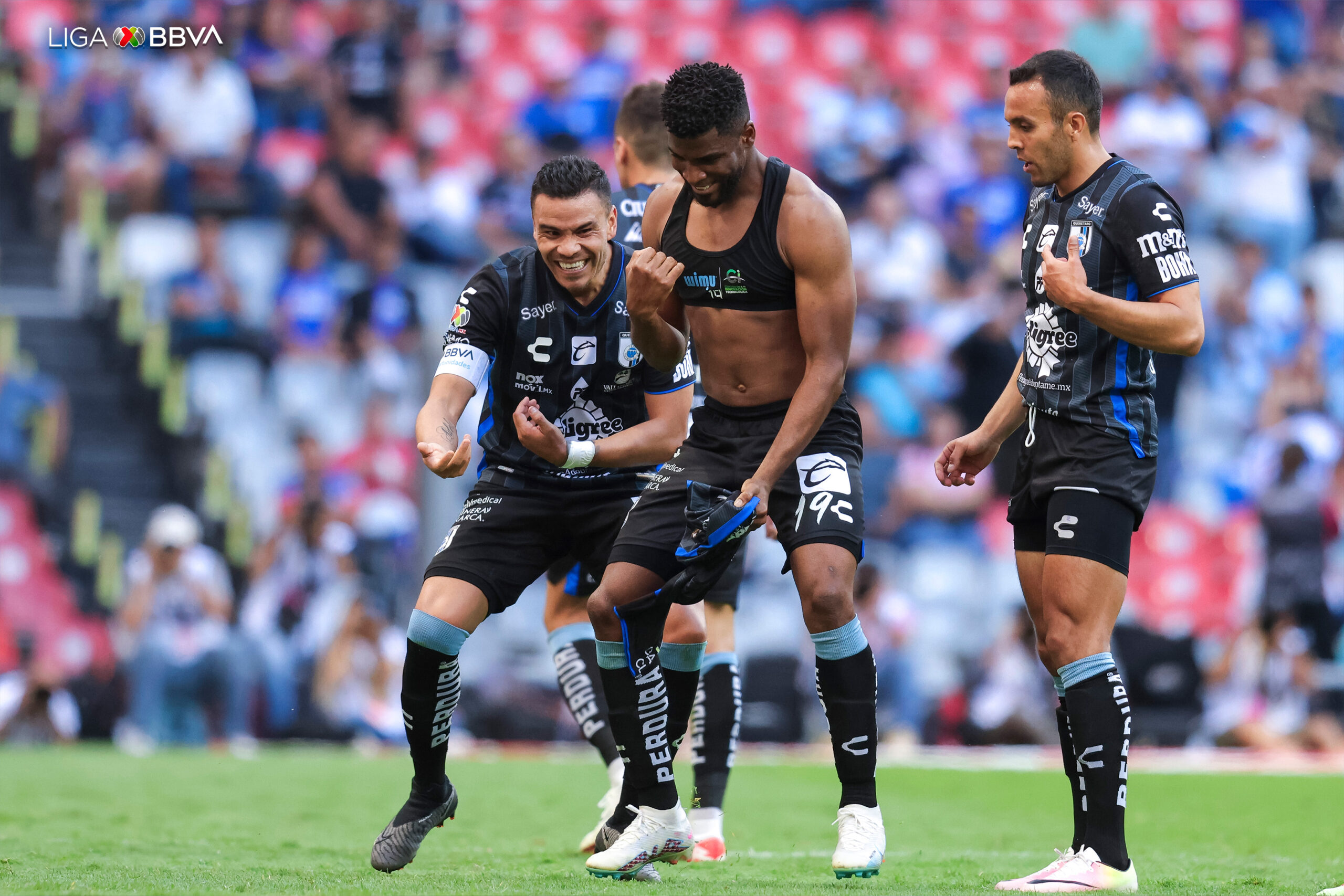 Raul Zuñiga gol Gallos a Cruz Azul