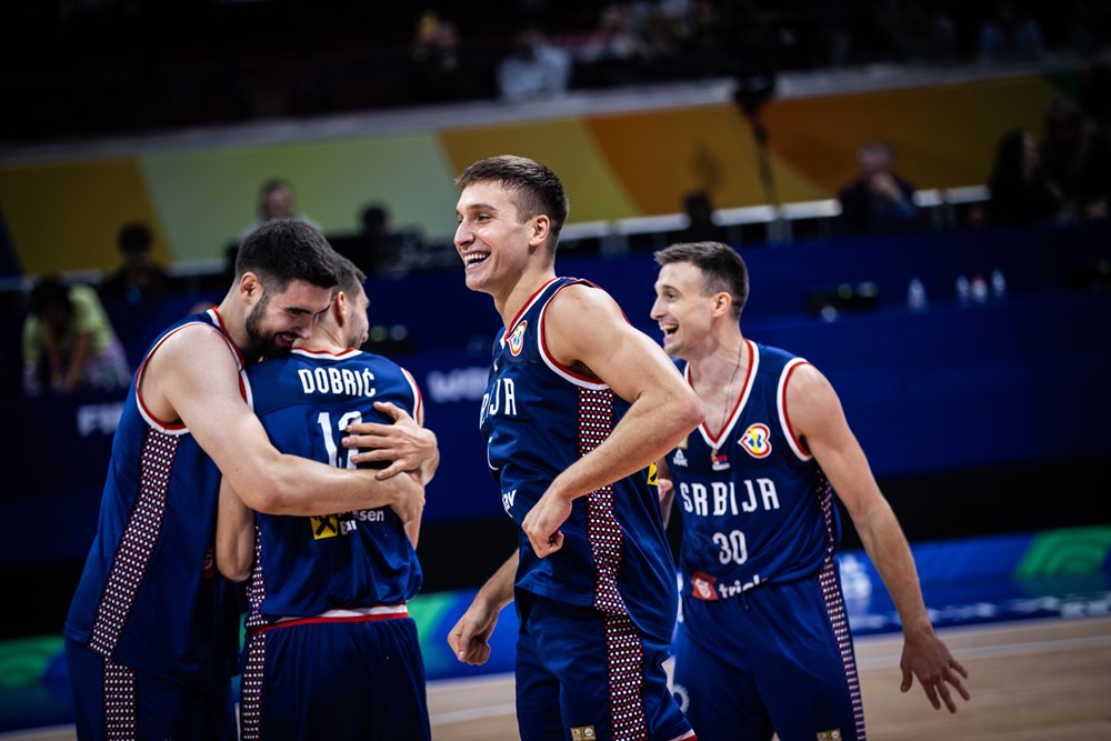 SERBIA FESTEJA SU PASE A SEMIFINALES