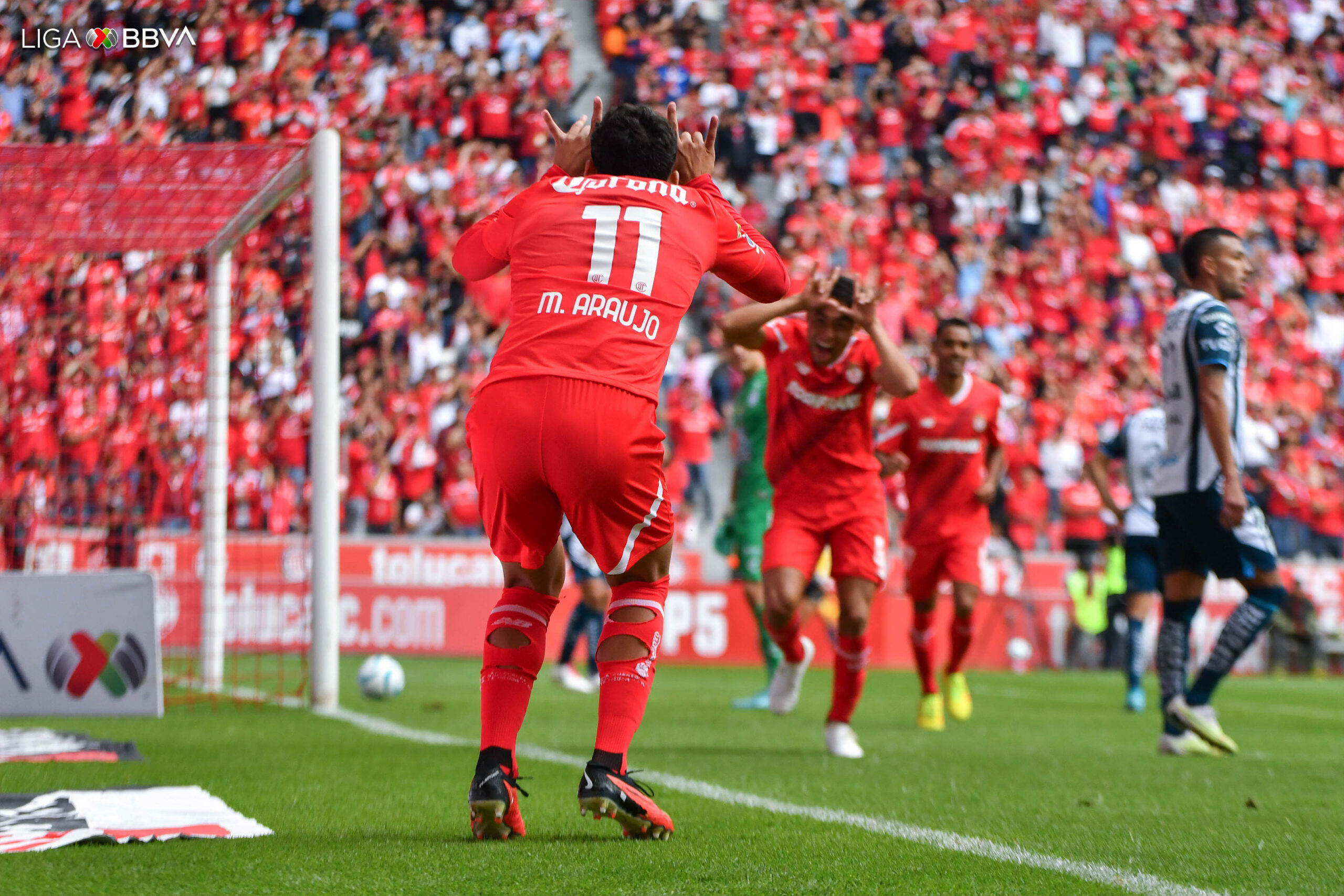 TOLUCA GOLEA AL PACHUCA