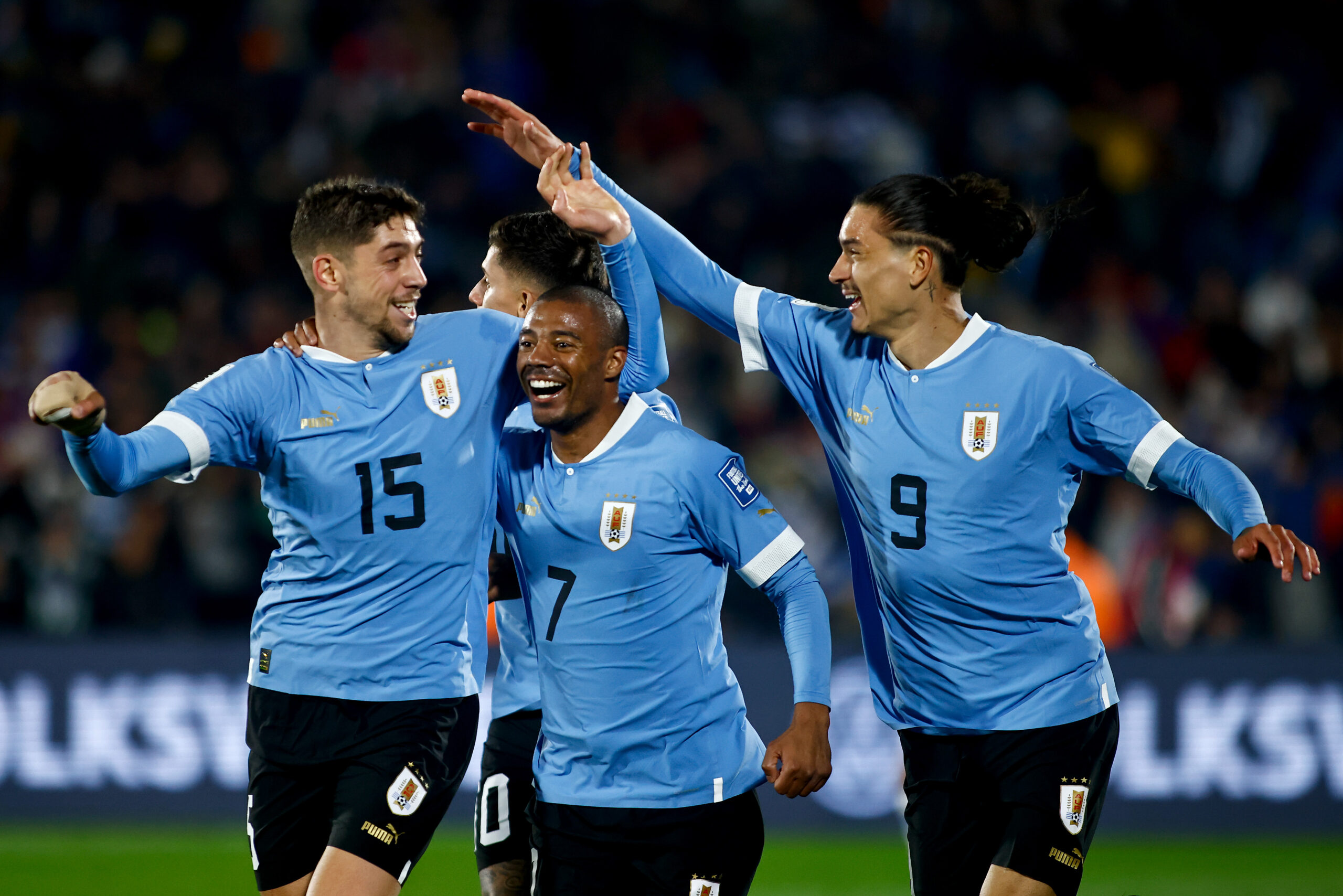 Uruguay, en el debut de Bielsa, venció 3-1 a Chile por las eliminatorias  rumbo al Mundial 2026