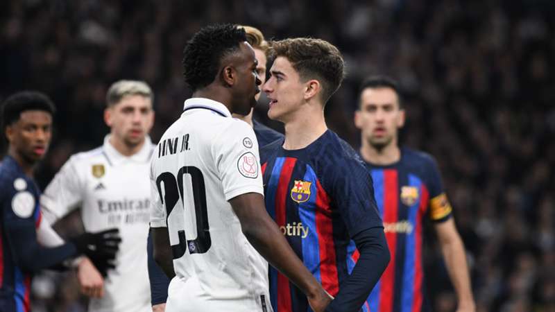 Vinicius Jr y Gavi encarándose