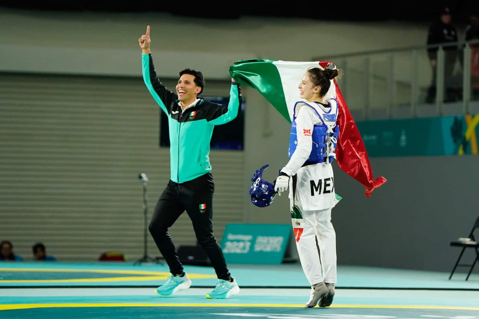 DANIELA SOUZA CELEBRA SU MEDALLA DE ORO EN TAEKOWNDO EN LOS JUEGOS PANAMERICANOS