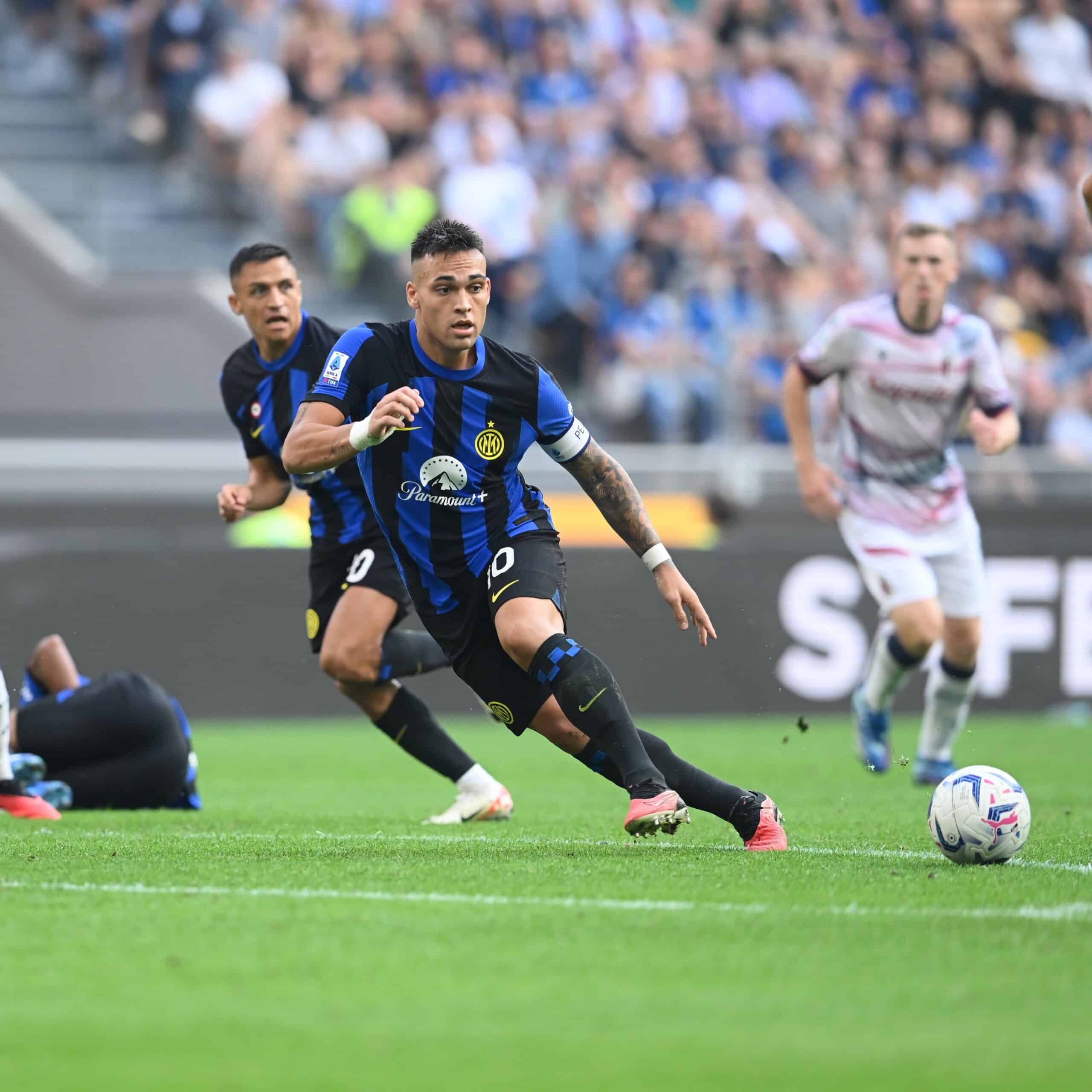 Lautaro buscando una pelota