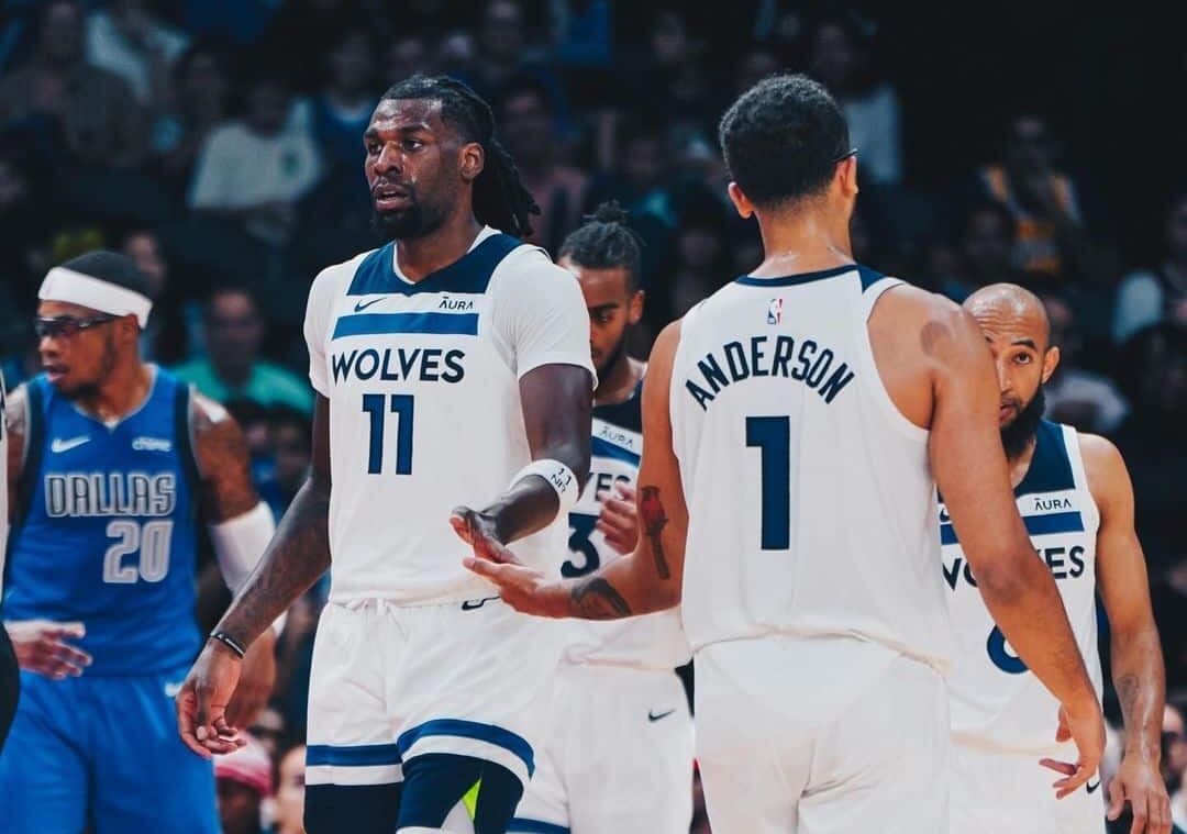 MINNESOTA FESTEJA LA VICTORIA ANTE LOS DALLAS MAVERICKS