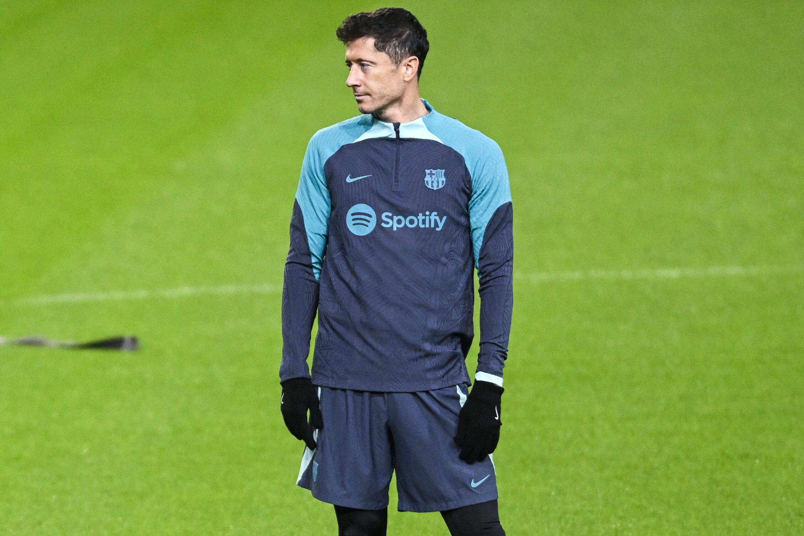 Robert Lewandowski en entrenamiento del Barcelona.