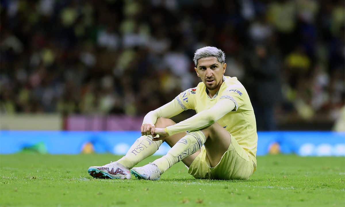 Diego Valdés molesto al final del juego de ida de la gran final del AP2023.