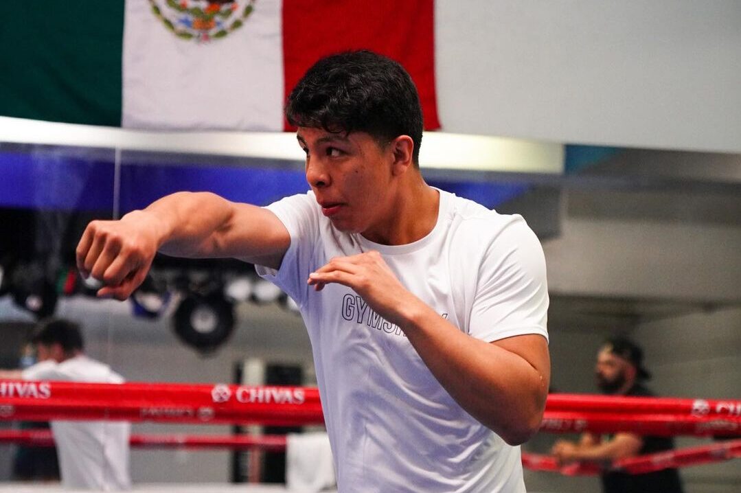 JAIME MUNGUÍA DURANTE UN ENTRENAMIENTO