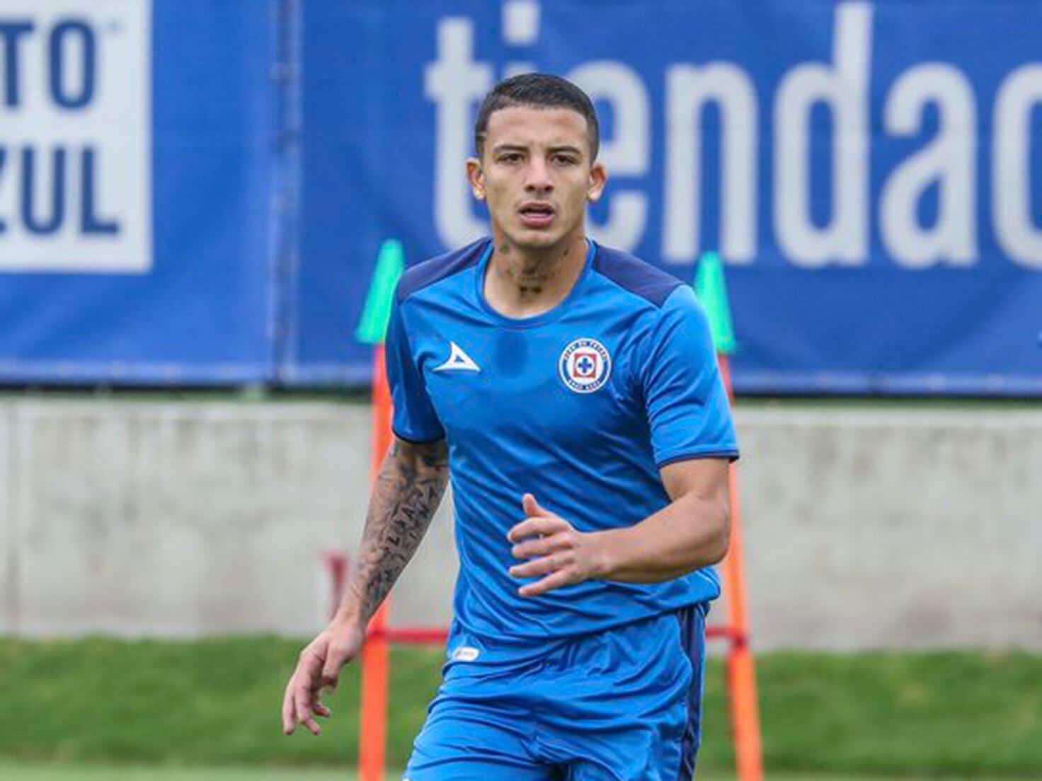 Kevin Castaño en su paso por las filas del Cruz Azul.