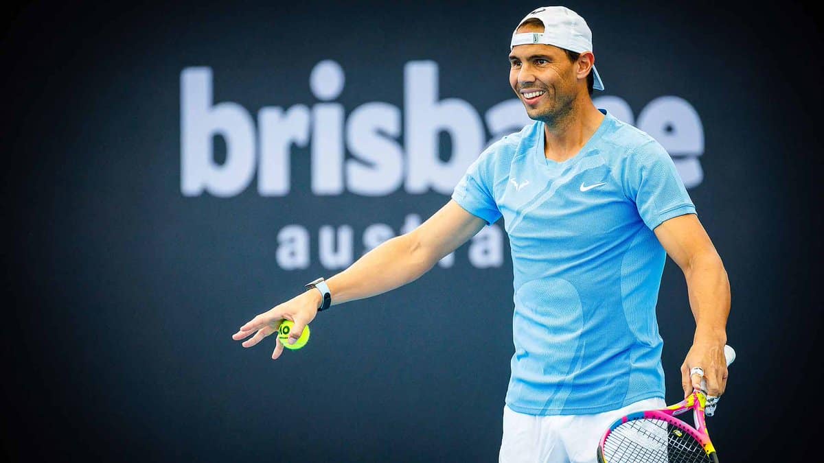 RAFAEL NADAL ENTRENANDO TENIS EN AUSTRALIA