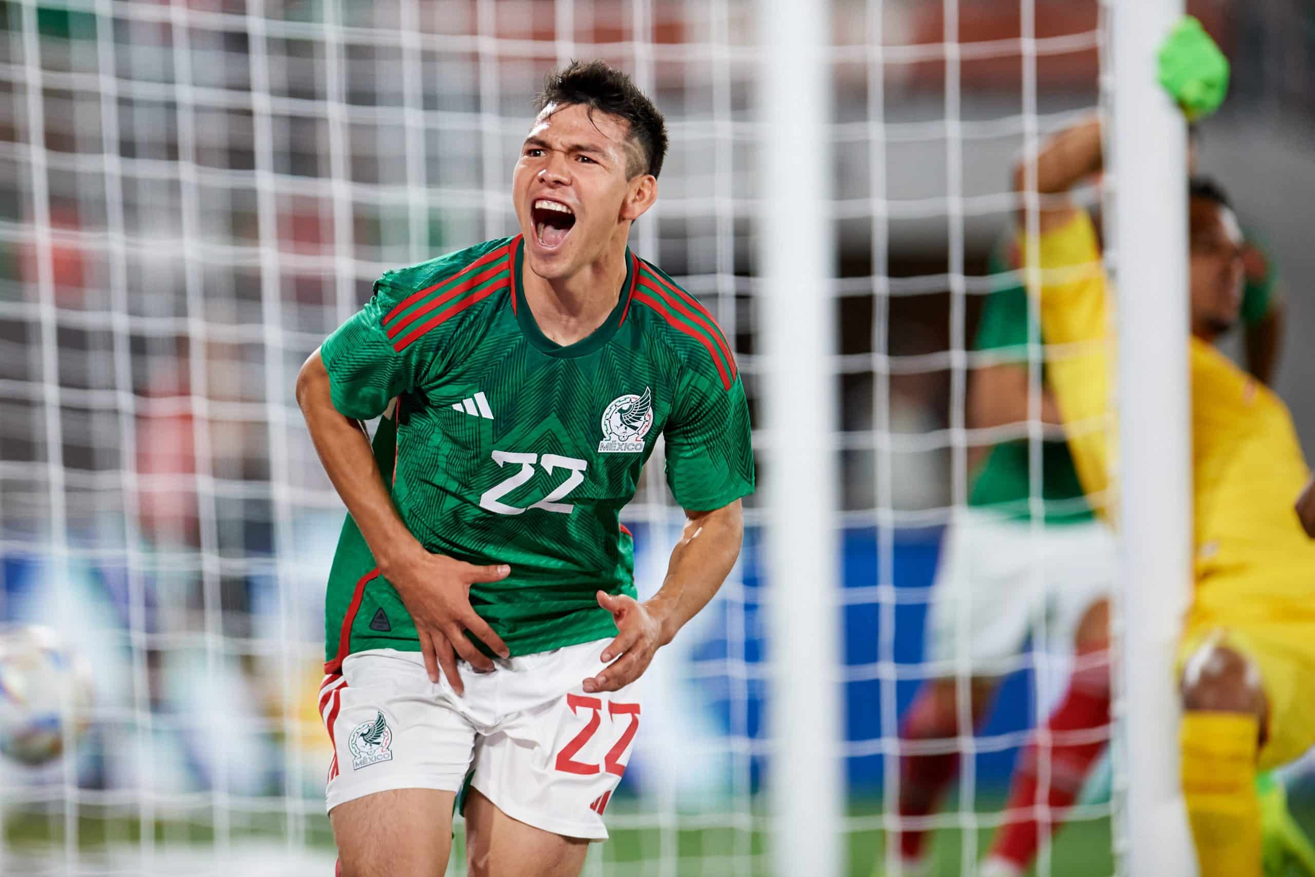 Hirving Lozano festeja gol con la Selección Mexicana.