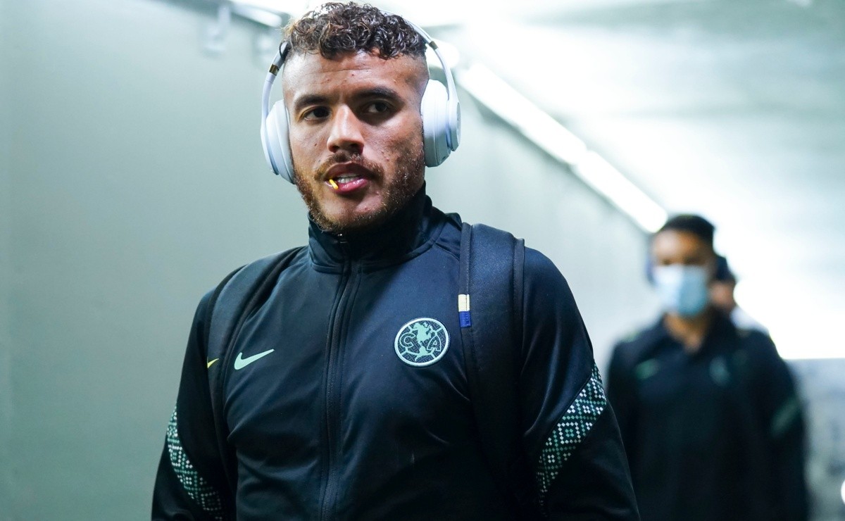 Jonathan Dos Santos llegando al Azteca para la final del AP2023.