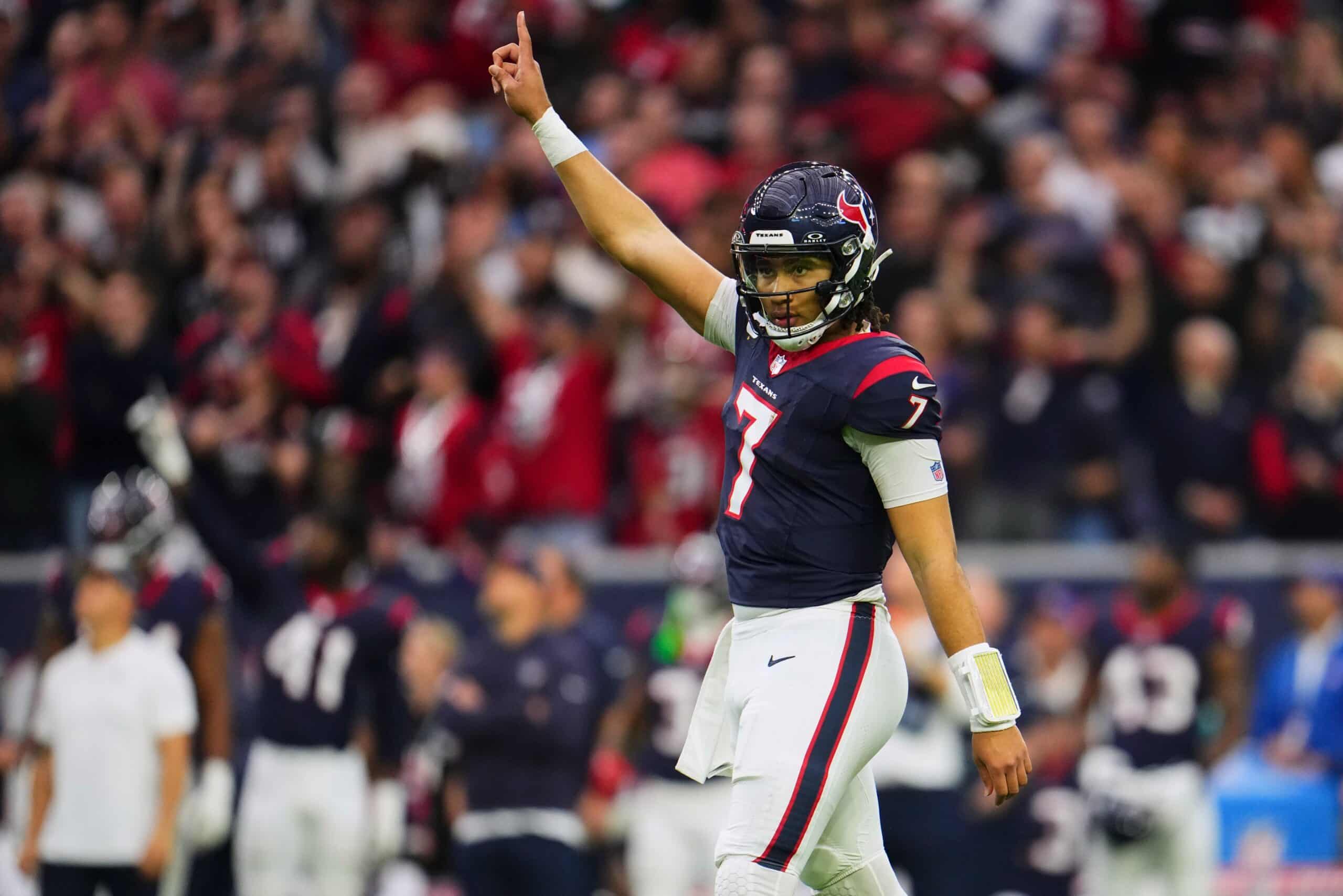 CJ STROUD CELEBRA EN EL JUEGO DE TEXANS ANTE BROWNS