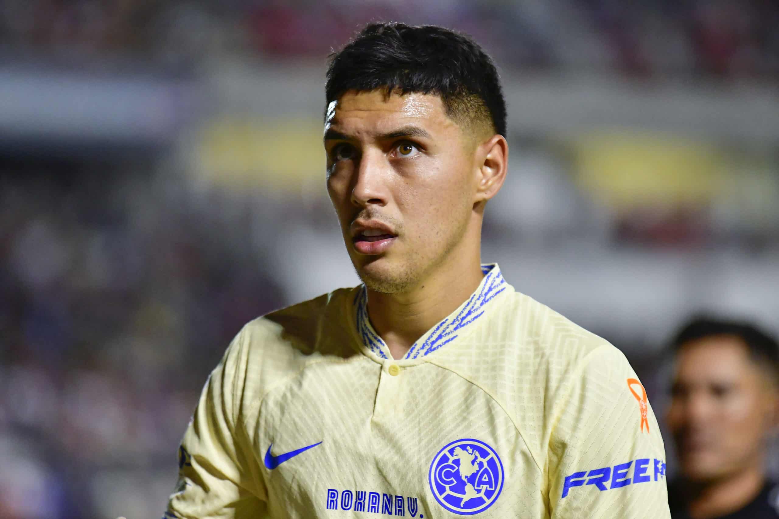 Leo Suárez durante partido del Club América en el AP2023.