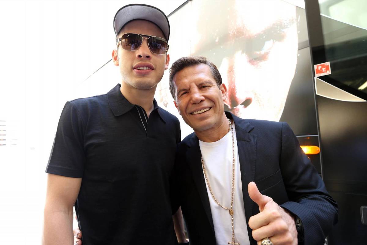 Julio César Chávez Jr., con su papa.