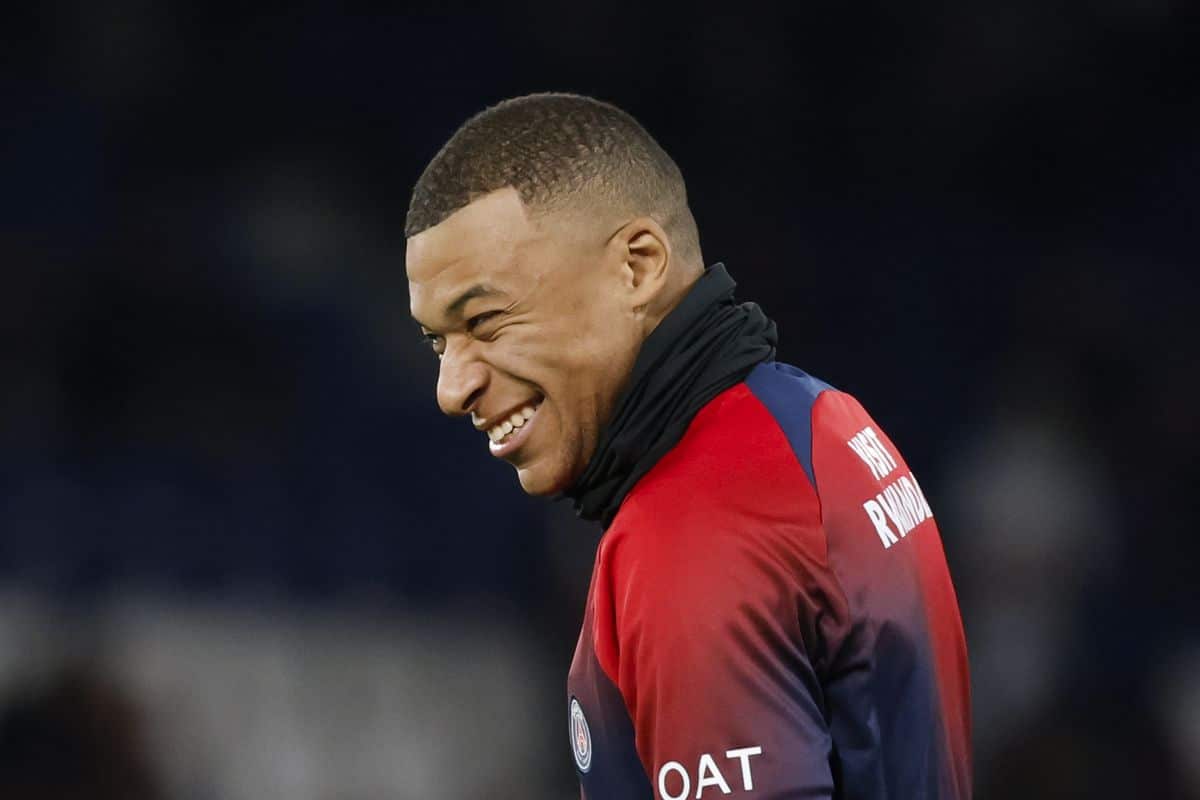 Mbappé en entrenamiento con el PSG.