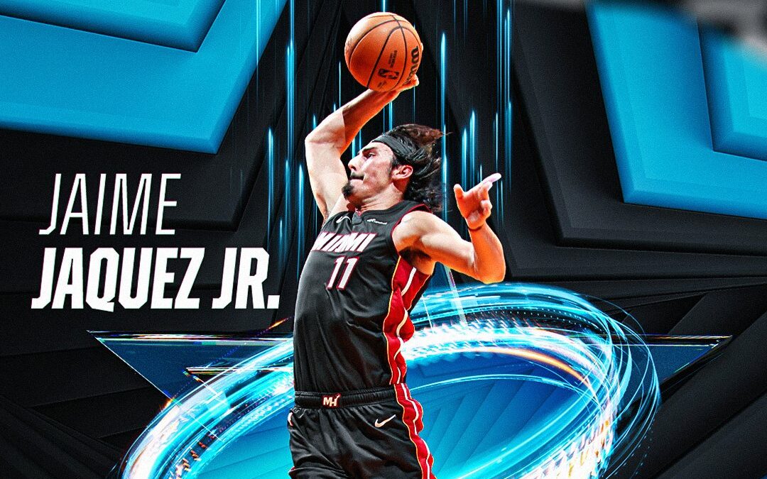 JAIME JÁQUEZ JR HACIENDO UNA CLAVADA PARA EL HEAT EN LA NBA