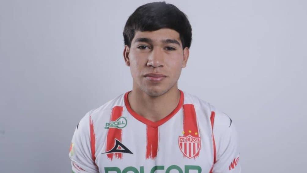 Juan Carlos Cortéz de 19 años firma con el Sevilla
