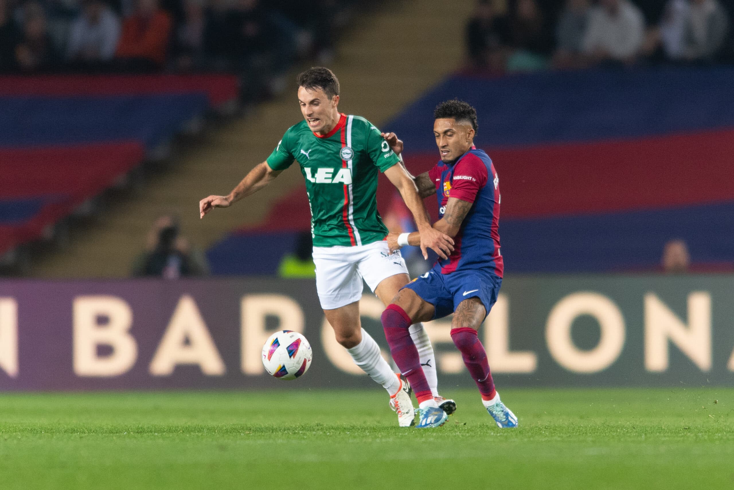 ALAVÉS Y BARCELONA EN UN PARTIDO PREVIO