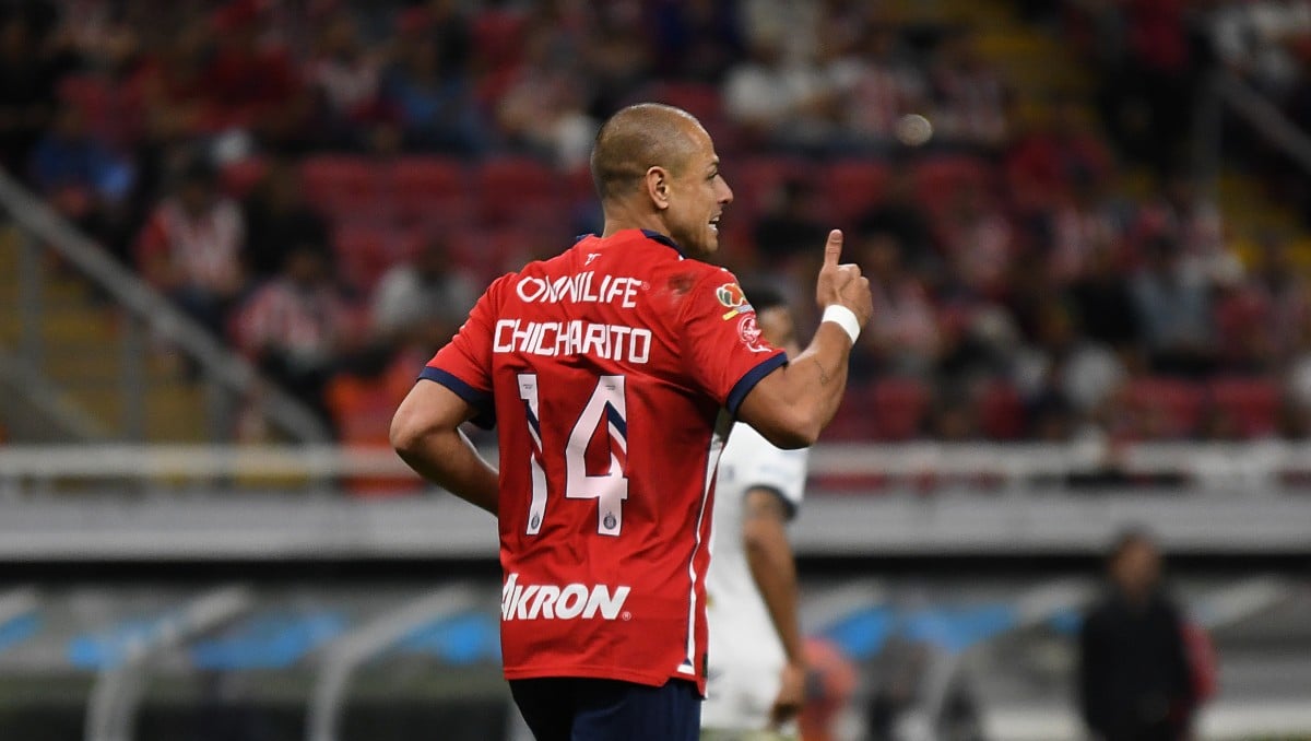 'Chicharito' Hernández en su debut con Chivas en el CL2024.