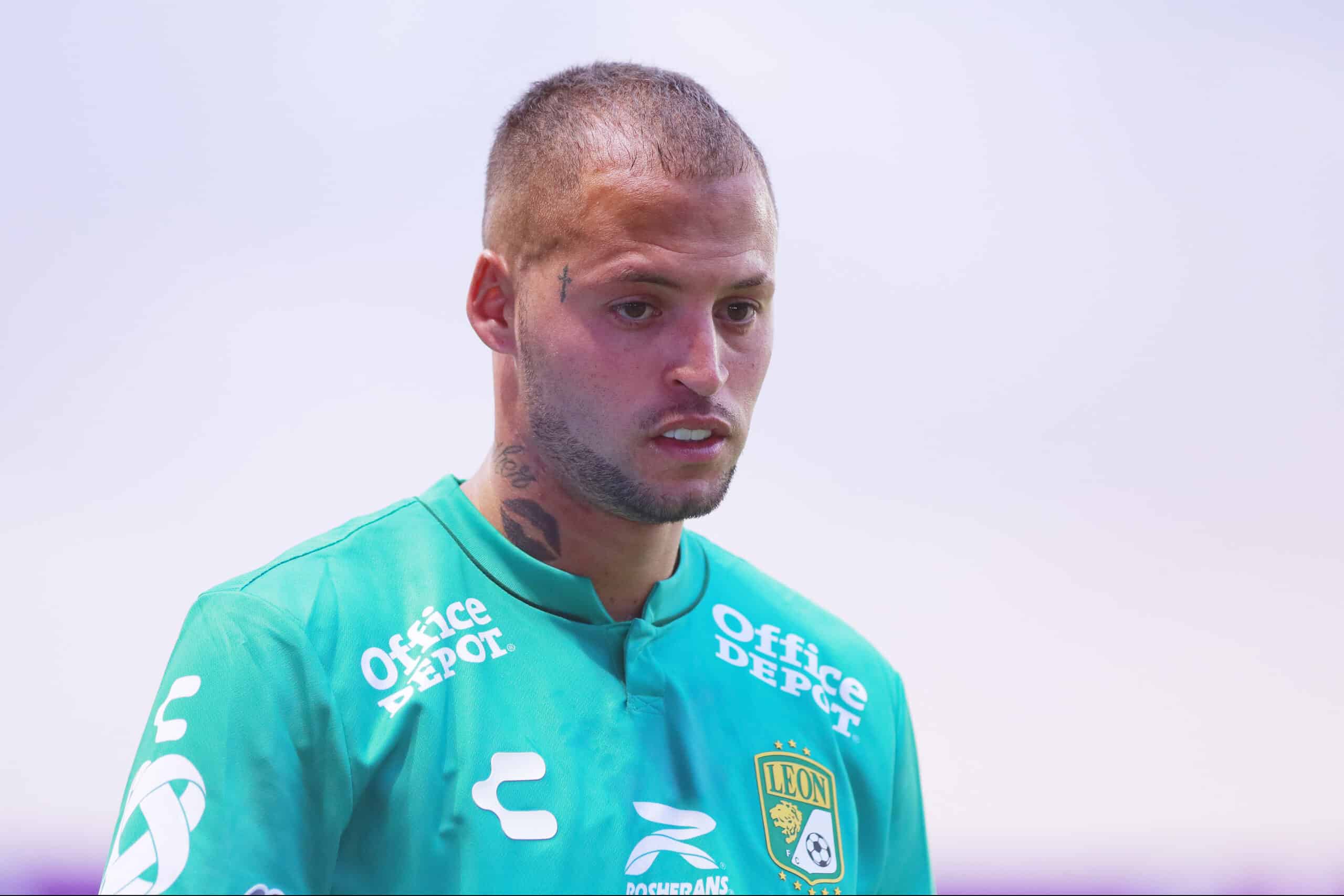 Nicolás López del León durante el juego de la jornada 13 del Torneo Apertura 2023 de la Liga BBVA MX.