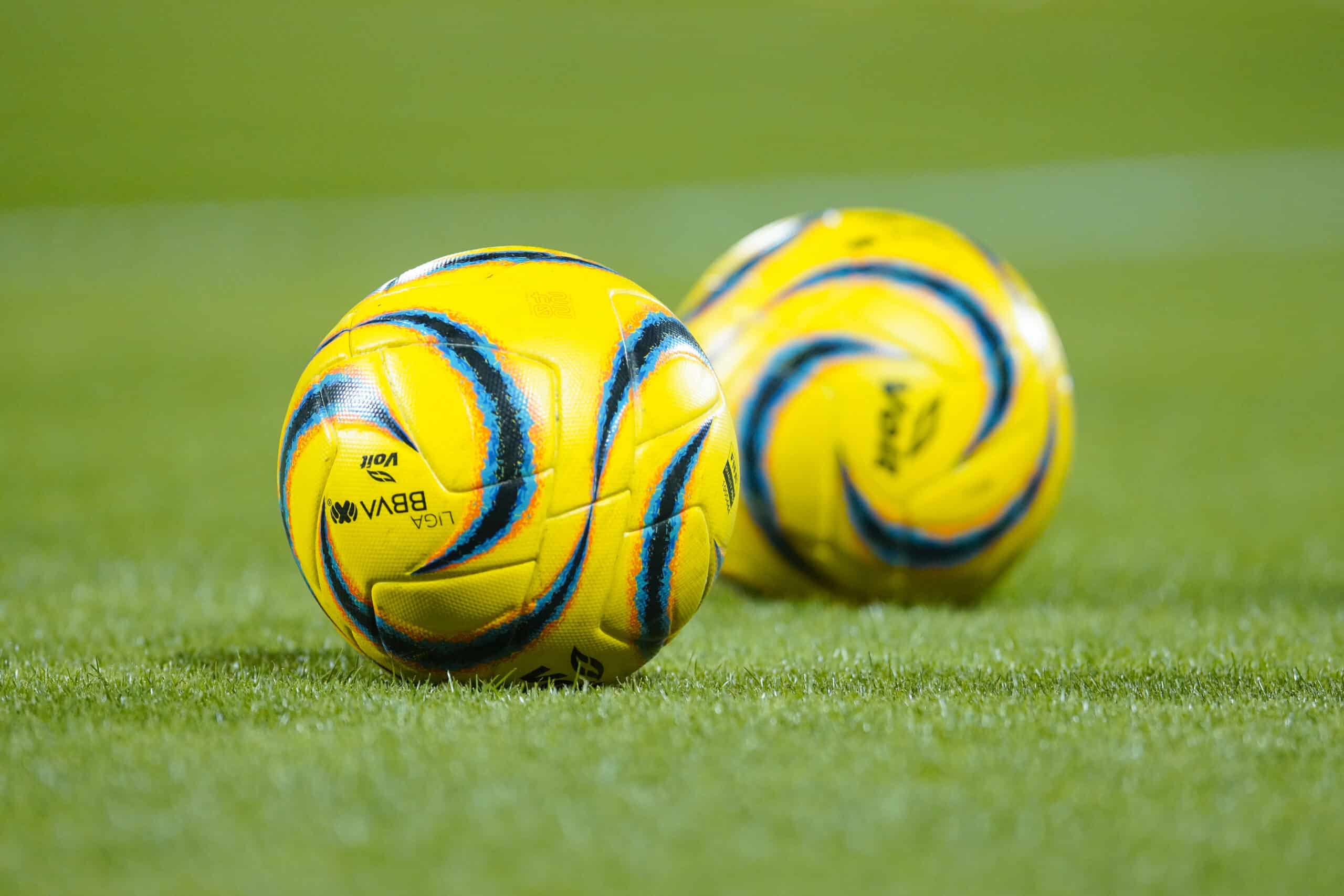 Detalle de balones durante el partido de la jornada 6 del Torneo Clausura 2024 de la Liga BBVA MX.