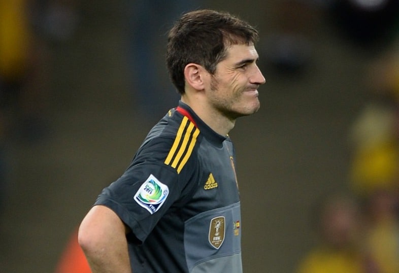 Iker Casillas de España en lamento durante la final de la Copa Confederaciones Brasil 2013.