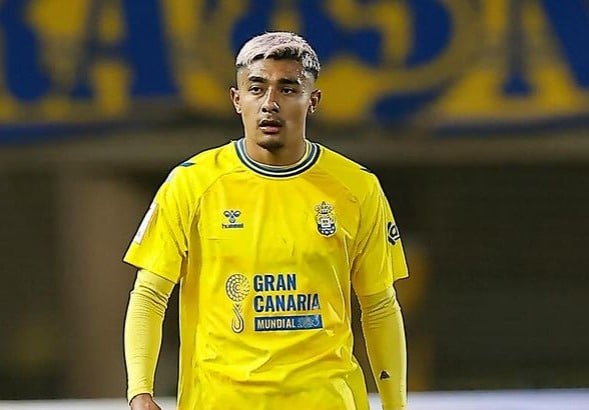 Julián Araujo en partido de la liga de España con Las Palmas.