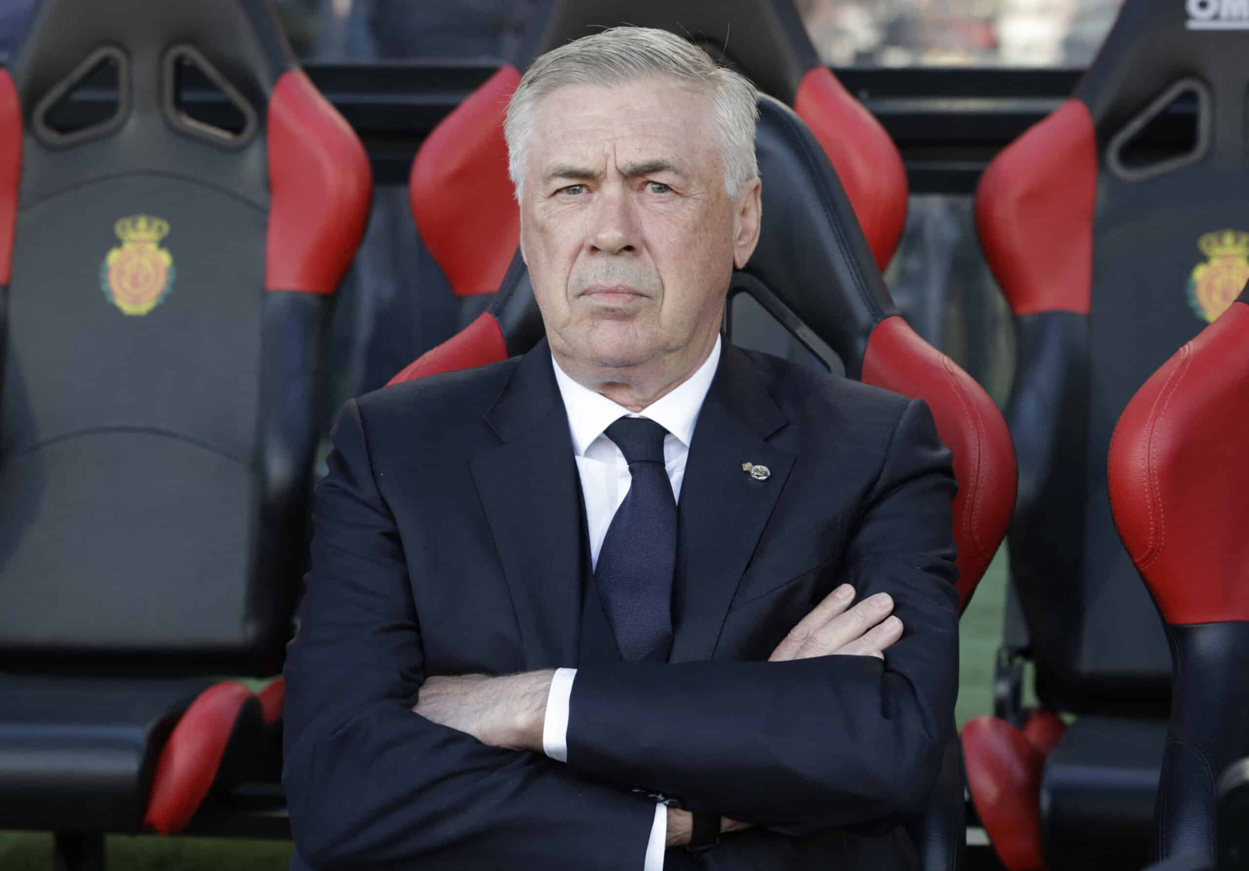 Carlo Ancelotti en el banquillo del Real Madrid este sábado.