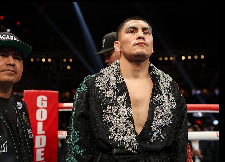 VERGIL ORTIZ JR ANTES DE UNA PELEA DE BOXEO